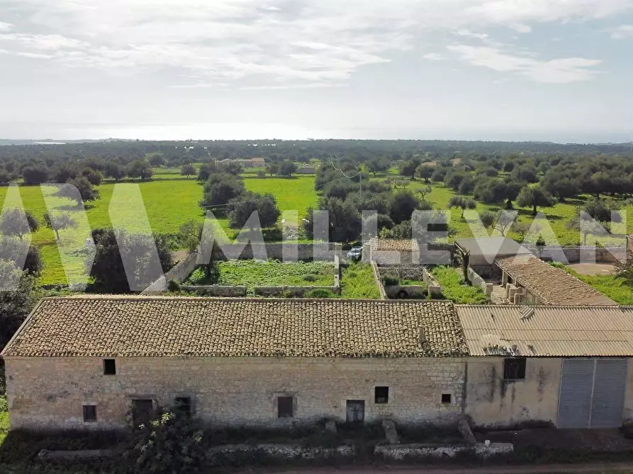 Immagine 21 di Rustico / casale in vendita  a Scicli