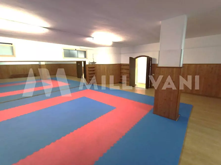 Immagine 4 di Locale commerciale in vendita  in Via Colombo a Scicli