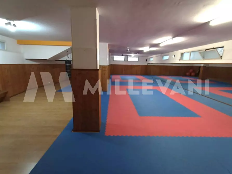 Immagine 6 di Locale commerciale in vendita  in Via Colombo a Scicli