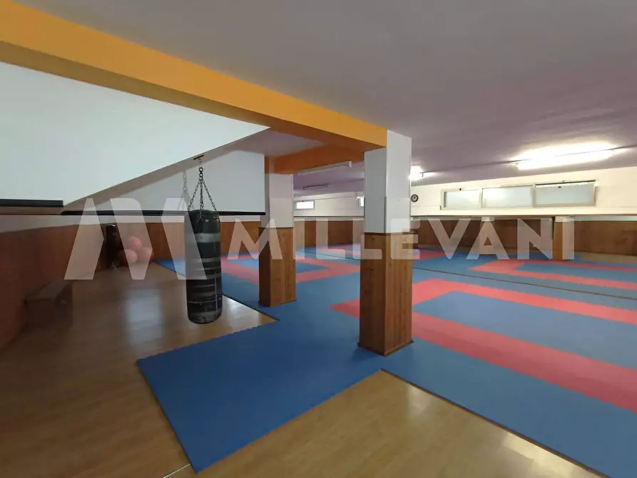 Immagine 7 di Locale commerciale in vendita  in Via Colombo a Scicli