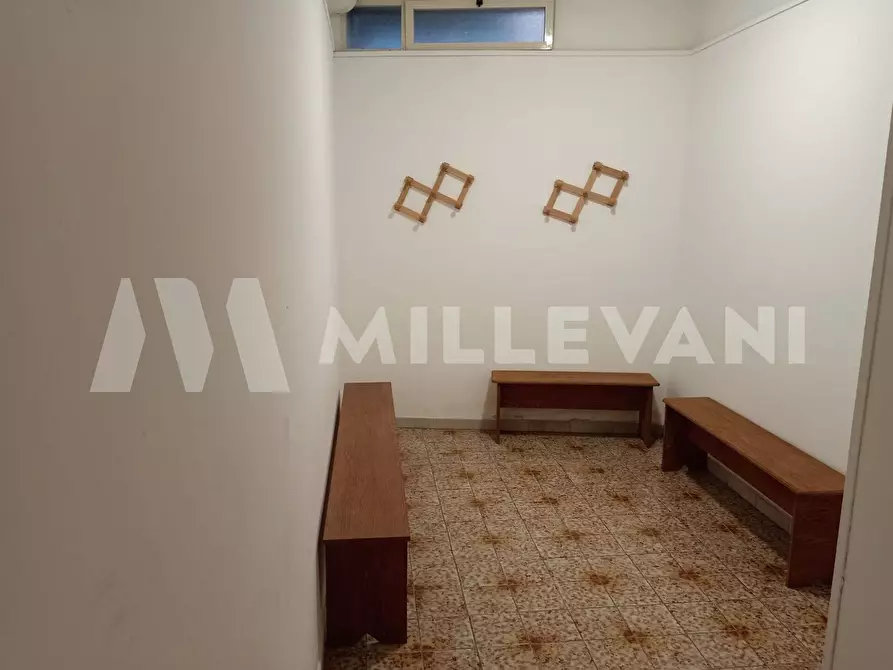 Immagine 12 di Locale commerciale in vendita  in Via Colombo a Scicli