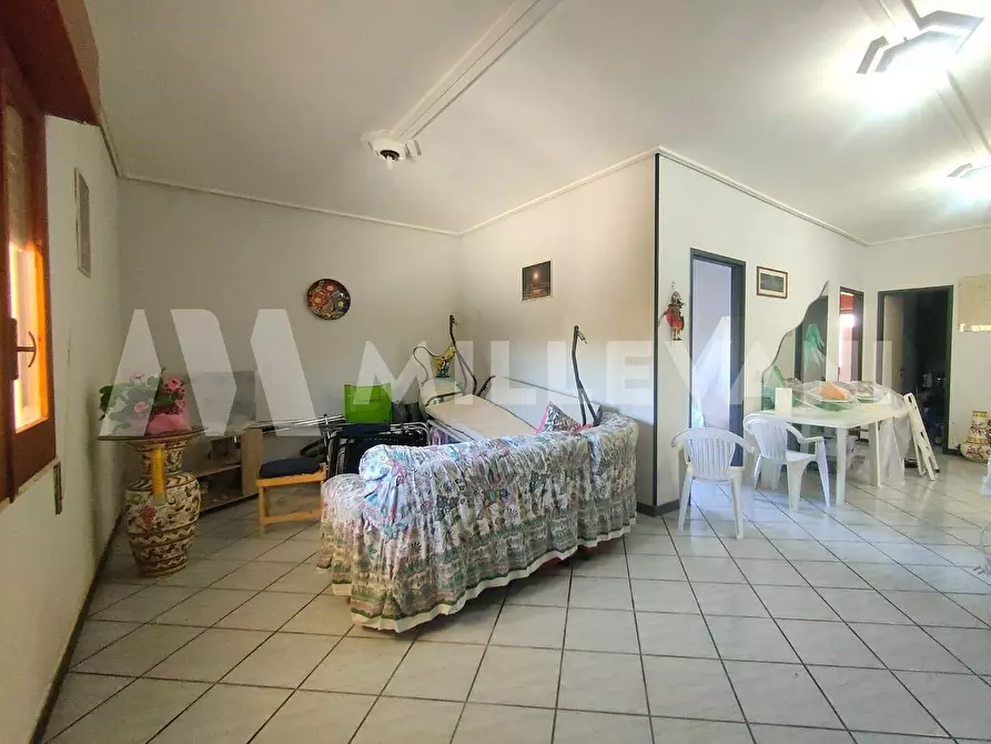 Immagine 6 di Villa in vendita  in Via delle Cicogne a Scicli