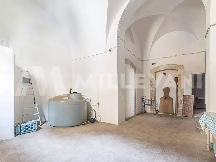 Immagine 5 di Albergo/B&B/Residence in vendita  in Via La Marmora a Vittoria