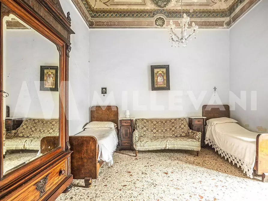 Immagine 16 di Albergo/B&B/Residence in vendita  in Via La Marmora a Vittoria