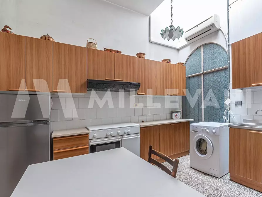 Immagine 26 di Albergo/B&B/Residence in vendita  in Via La Marmora a Vittoria