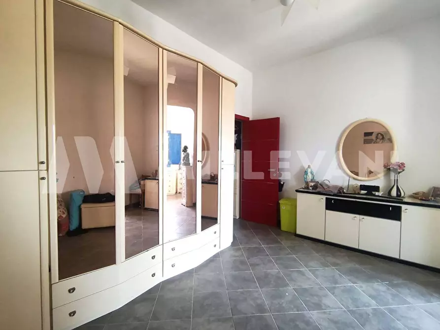 Immagine 10 di Villa in vendita  in Via Valdo 95 a Scicli