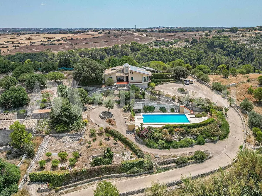 Immagine 1 di Villa in vendita  in C.da Sant'antonio Piano Ceci a Modica