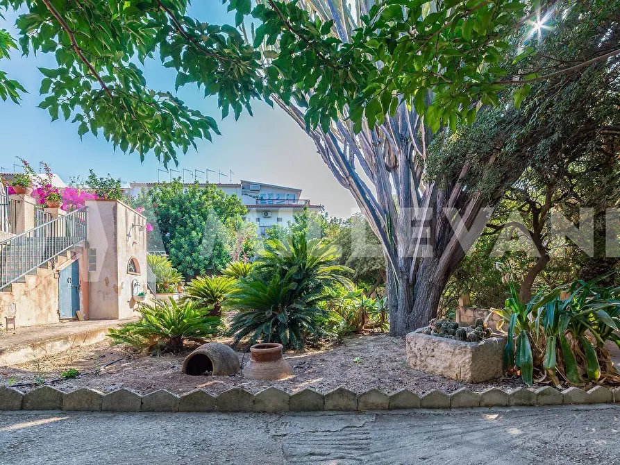 Immagine 23 di Villa in vendita  in Via Gaetano schembri 31 a Giarratana