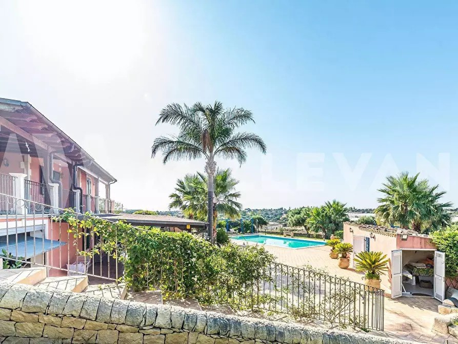 Immagine 1 di Villa in vendita  a Modica