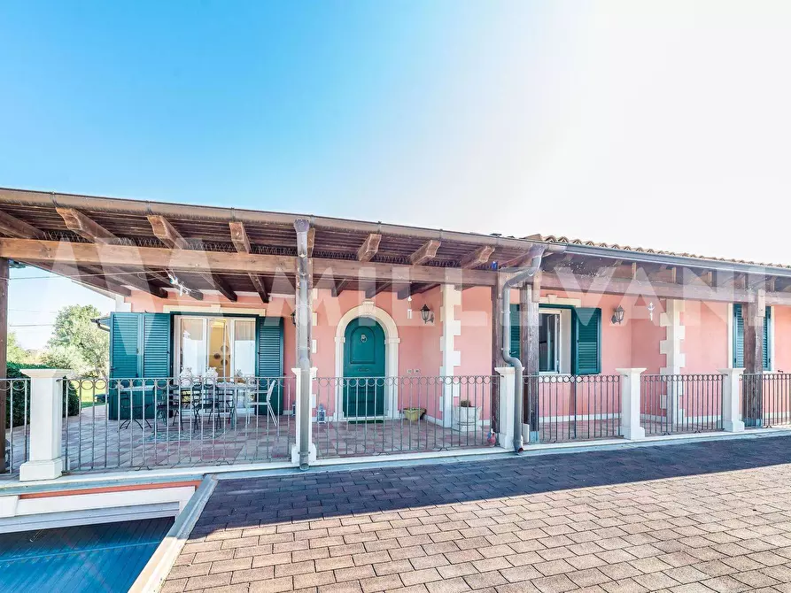 Immagine 18 di Villa in vendita  a Modica