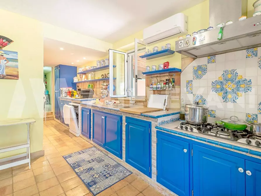 Immagine 31 di Villa in vendita  a Modica