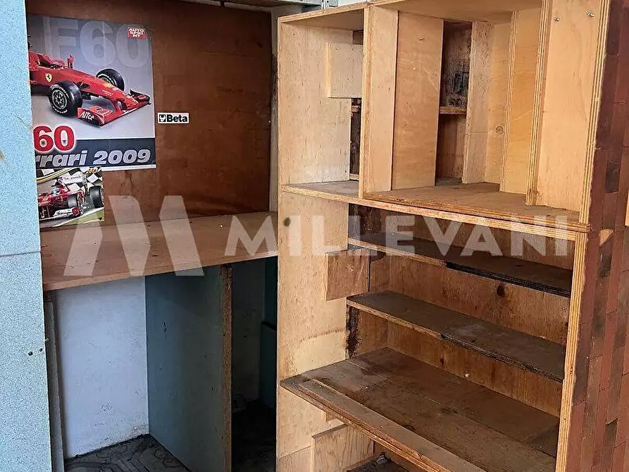 Immagine 10 di Locale commerciale in affitto  a Ragusa