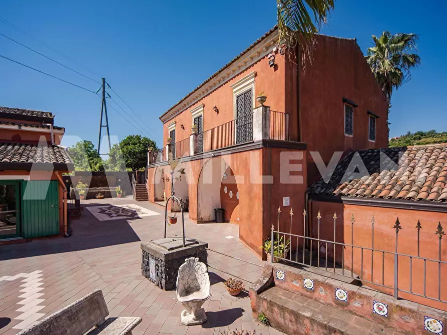 Immagine 3 di Villa in vendita  in Via Giordano Bruno a Milo