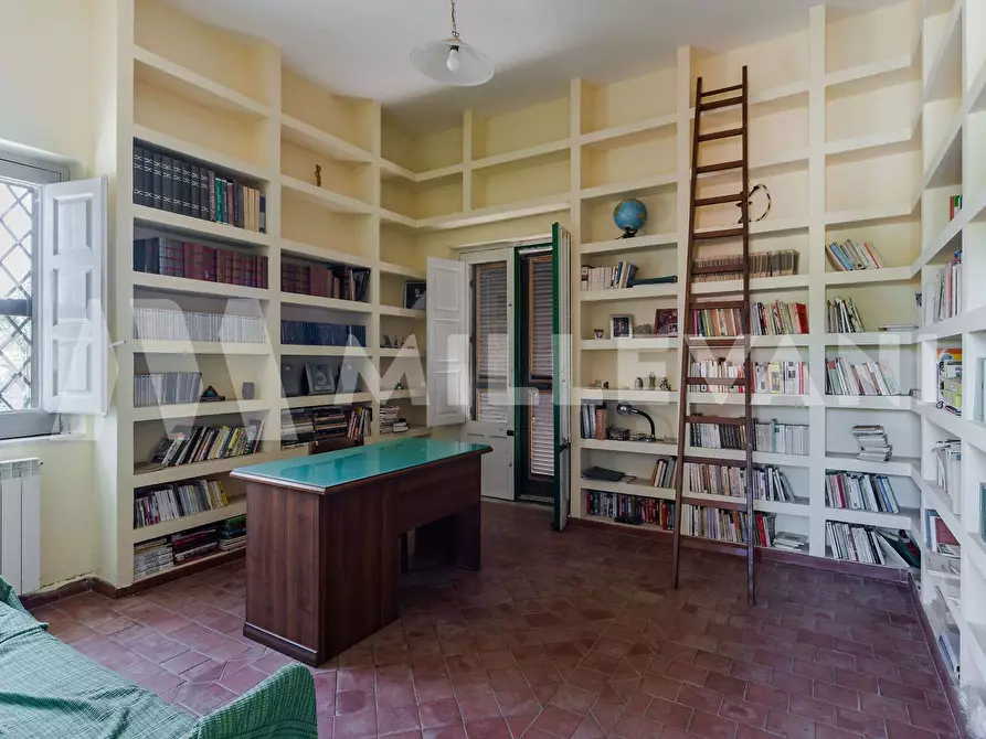 Immagine 21 di Villa in vendita  in Via Giordano Bruno a Milo