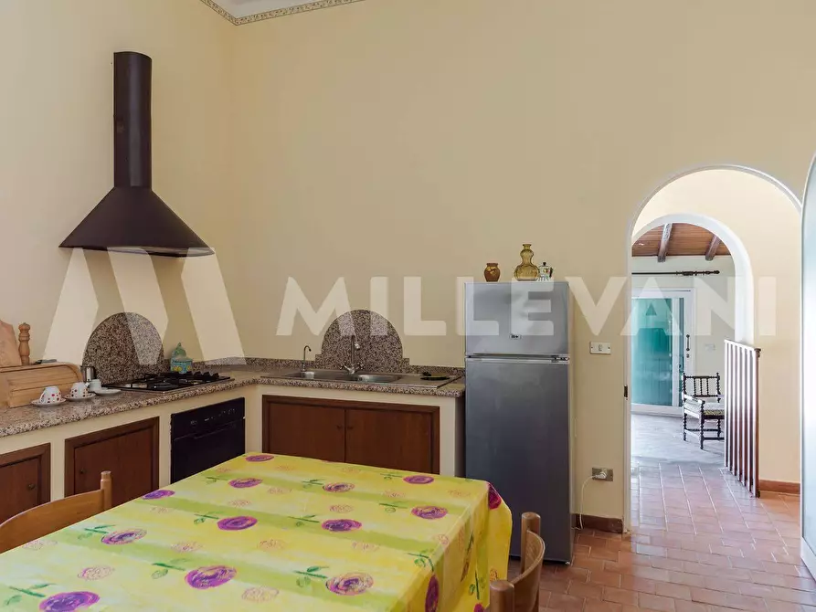 Immagine 23 di Villa in vendita  in Via Giordano Bruno a Milo