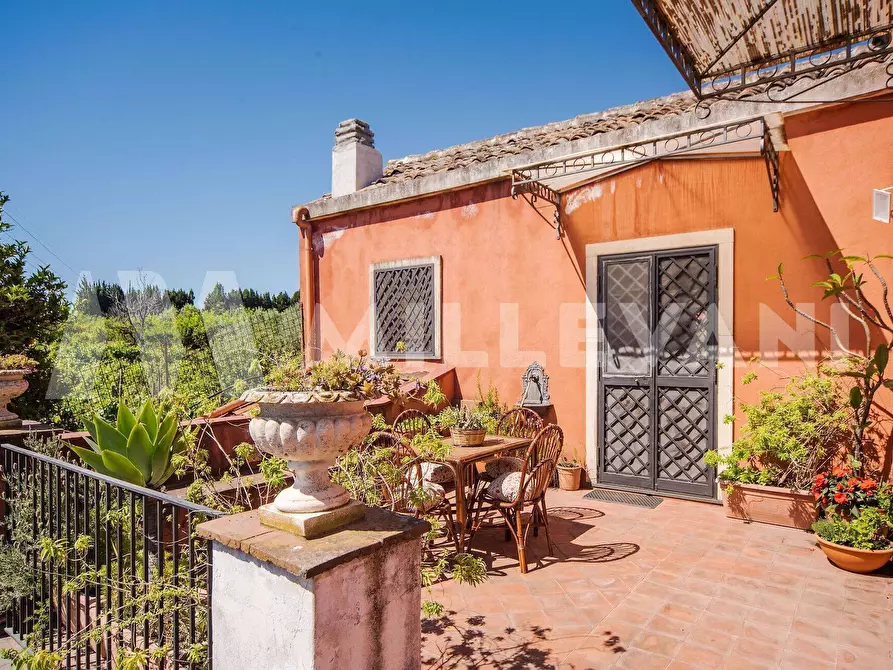 Immagine 28 di Villa in vendita  in Via Giordano Bruno a Milo