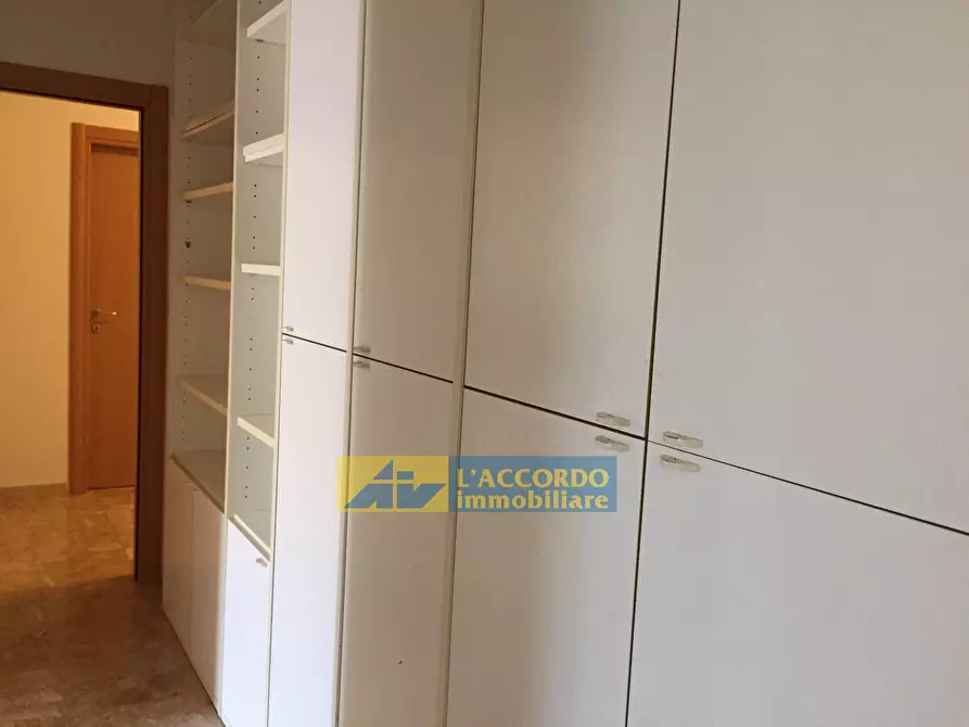 Immagine 15 di Appartamento in affitto  in VIALE BENEDETTO CROCE a Chieti