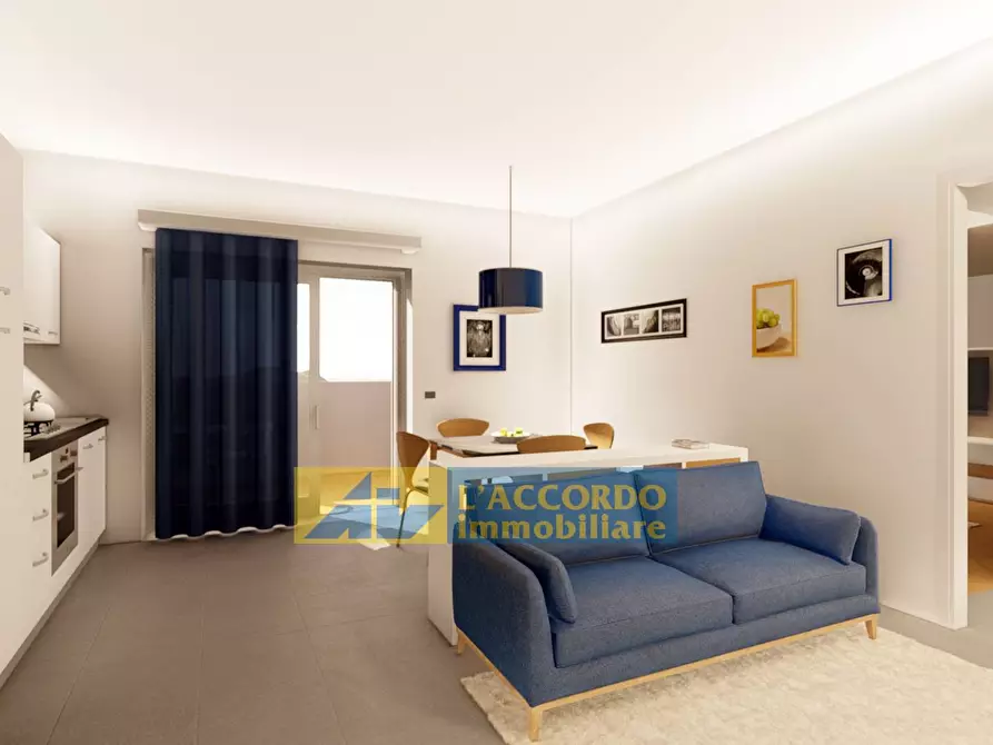 Immagine 32 di Locale commerciale in vendita  in VIA DEI VESTINI 70 a Chieti