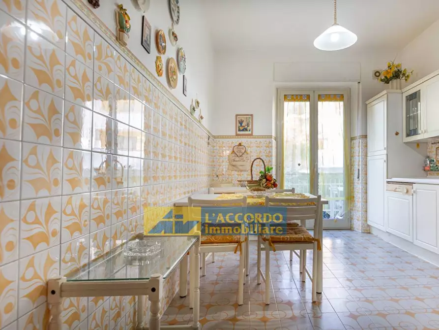 Immagine 3 di Appartamento in vendita  in via Picena 177 a Chieti