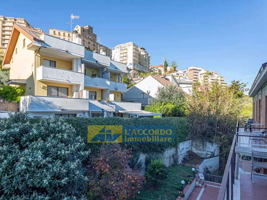 Immagine 17 di Appartamento in vendita  in via Picena 177 a Chieti