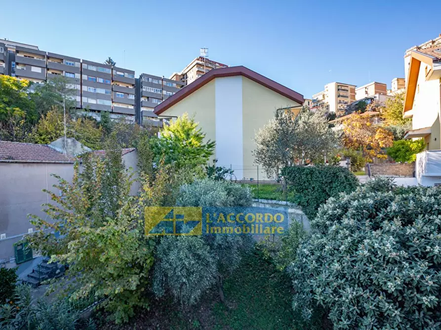 Immagine 18 di Appartamento in vendita  in via Picena 177 a Chieti