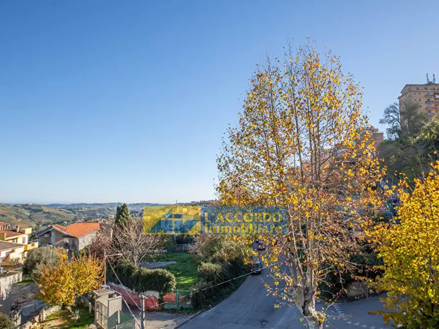 Immagine 21 di Appartamento in vendita  in via Picena 177 a Chieti
