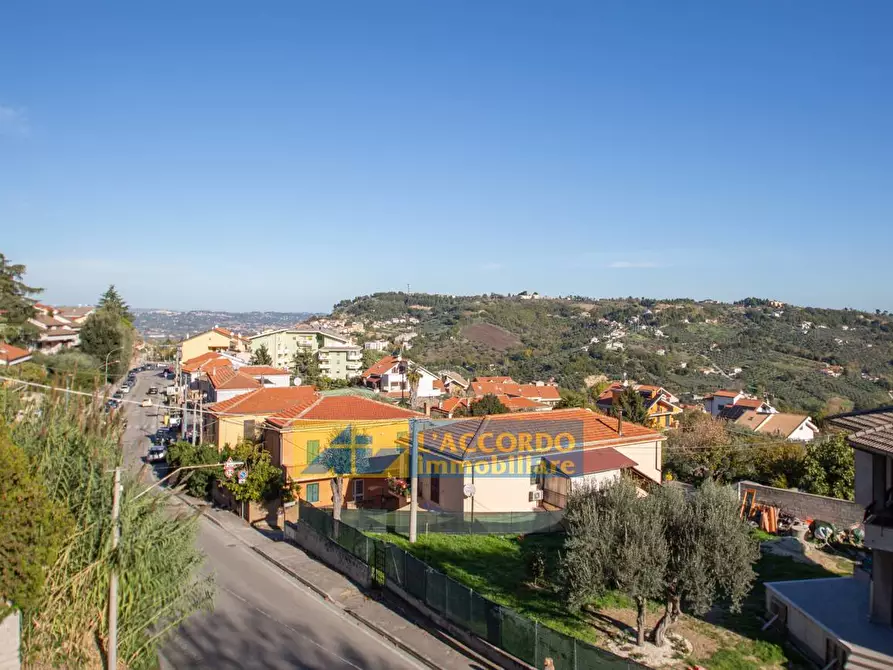 Immagine 25 di Appartamento in vendita  in via Picena 177 a Chieti