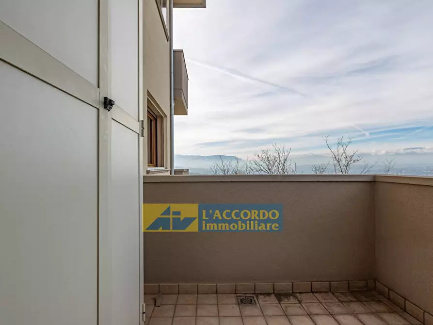 Immagine 16 di Appartamento in vendita  in via Dei Frentani 121 a Chieti