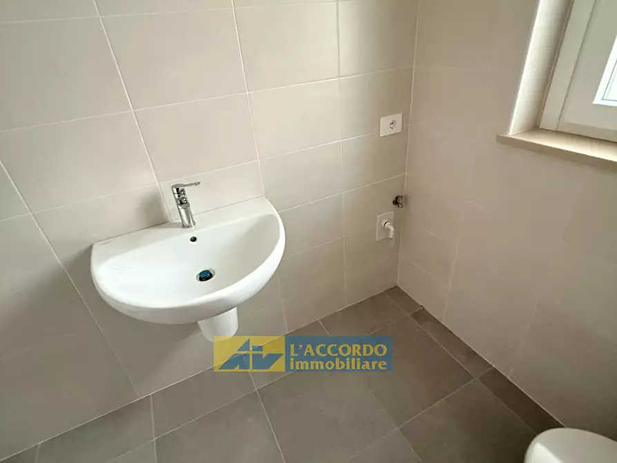 Immagine 7 di Appartamento in affitto  in Via Meneghini a Chieti