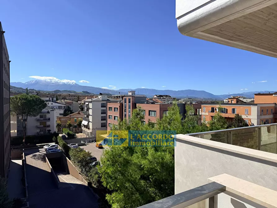 Immagine 19 di Locale commerciale in vendita  in VIA COLONNETTA 19 a Chieti