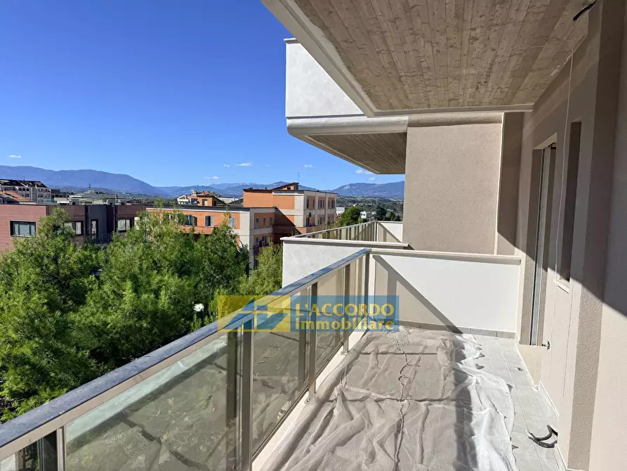 Immagine 2 di Locale commerciale in vendita  in VIA COLONNETTA 19 a Chieti