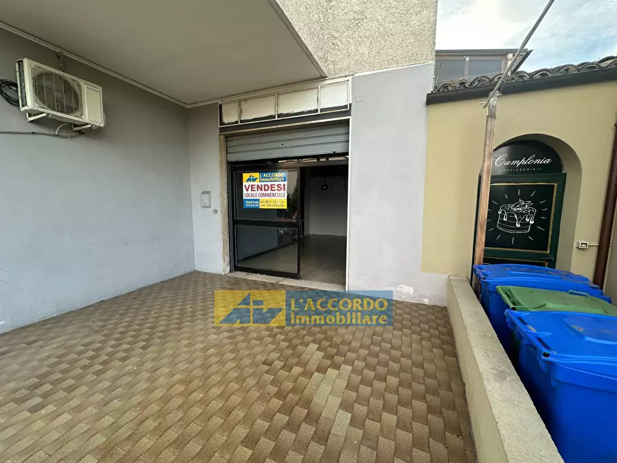 Immagine 4 di Locale commerciale in vendita  in VIA GABRIELE D'ANNUNZIO 51 a Cepagatti