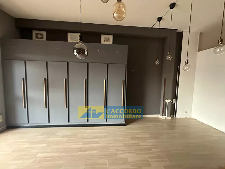 Immagine 5 di Locale commerciale in vendita  in VIA GABRIELE D'ANNUNZIO 51 a Cepagatti