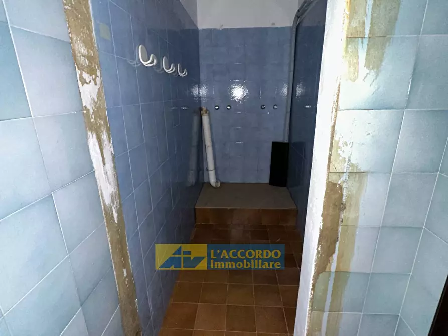 Immagine 18 di Locale commerciale in vendita  in via bellini 61 a Chieti