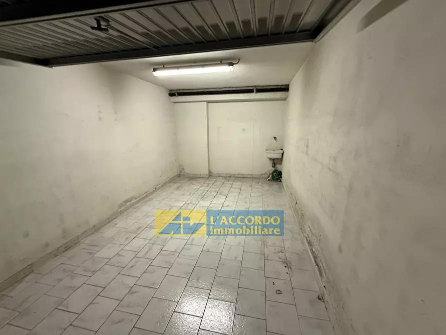 Immagine 7 di Box auto in vendita  in VIALE ABRUZZO a Chieti