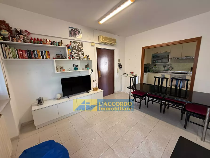 Immagine 3 di Appartamento in vendita  in VIA SCARAVIGLIA a Chieti