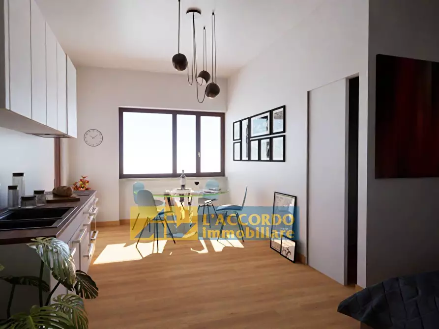 Immagine 1 di Locale commerciale in vendita  in VIA DEI VESTINI 250 a Chieti