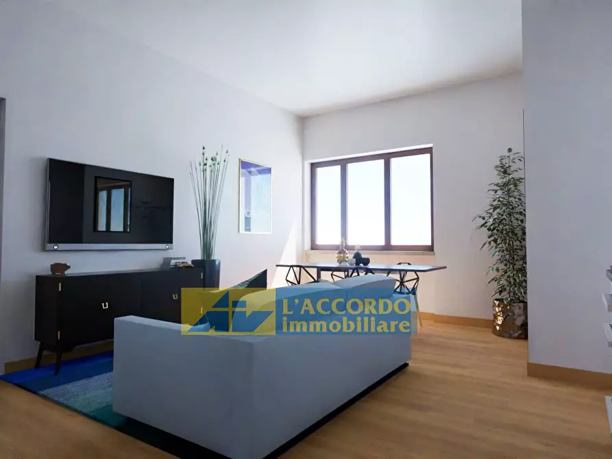 Immagine 16 di Locale commerciale in vendita  in VIA DEI VESTINI 250 a Chieti