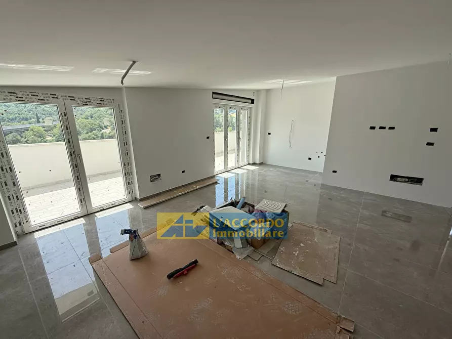 Immagine 2 di Locale commerciale in vendita  in VIA DEI VESTINI 70 a Chieti