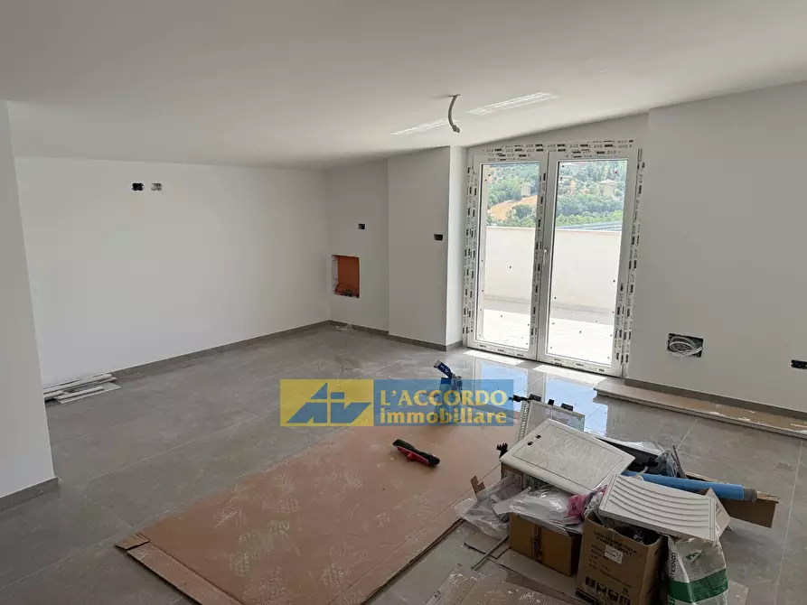 Immagine 20 di Locale commerciale in vendita  in VIA DEI VESTINI 70 a Chieti