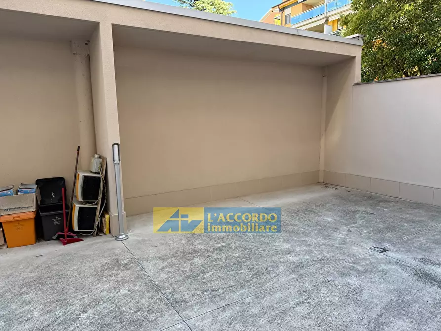 Immagine 9 di Ufficio in vendita  in via Sulmona 5/B a Chieti