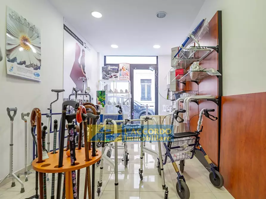 Immagine 9 di Attività commerciale in vendita  in via Priscilla 11 a Chieti