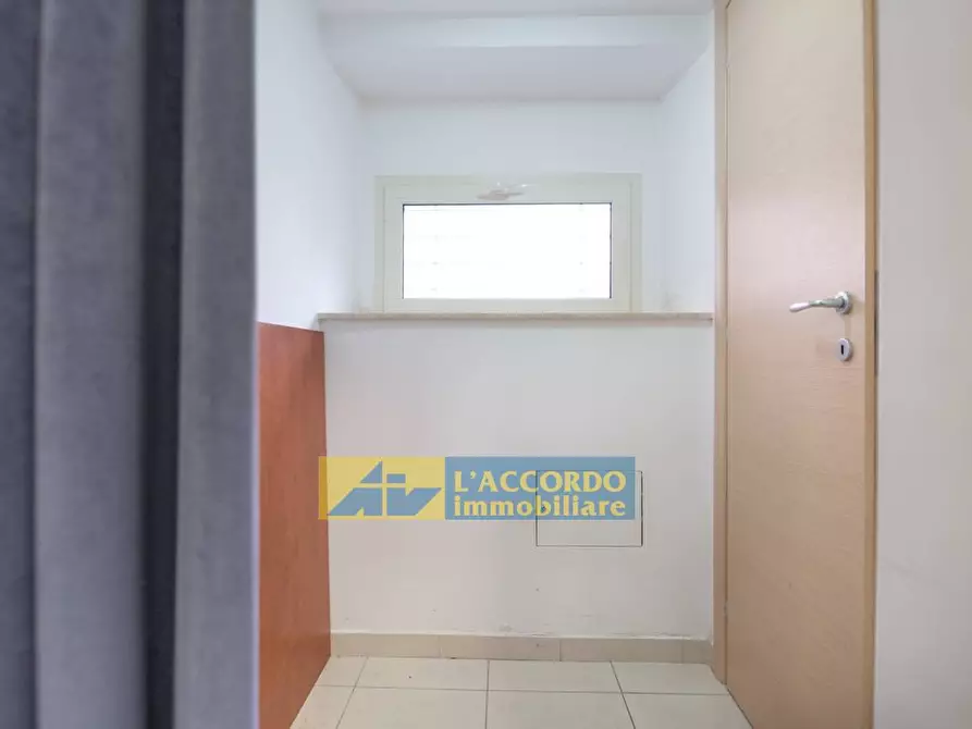 Immagine 15 di Attività commerciale in vendita  in via Priscilla 11 a Chieti