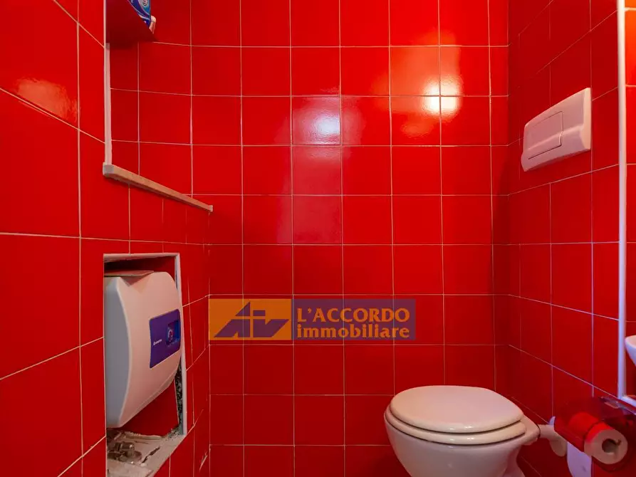 Immagine 17 di Attività commerciale in vendita  in via Priscilla 11 a Chieti