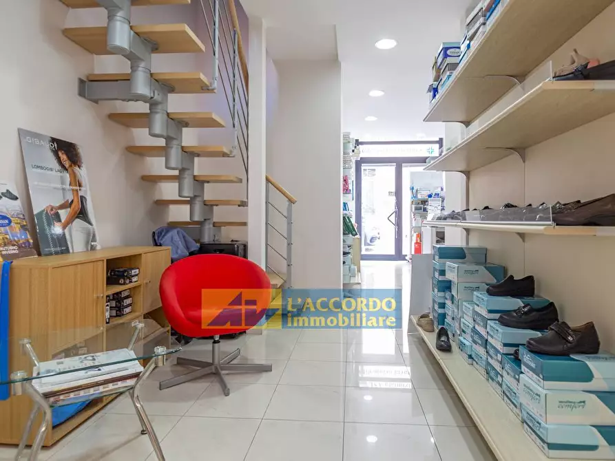 Immagine 6 di Attività commerciale in vendita  in via Priscilla 11 a Chieti