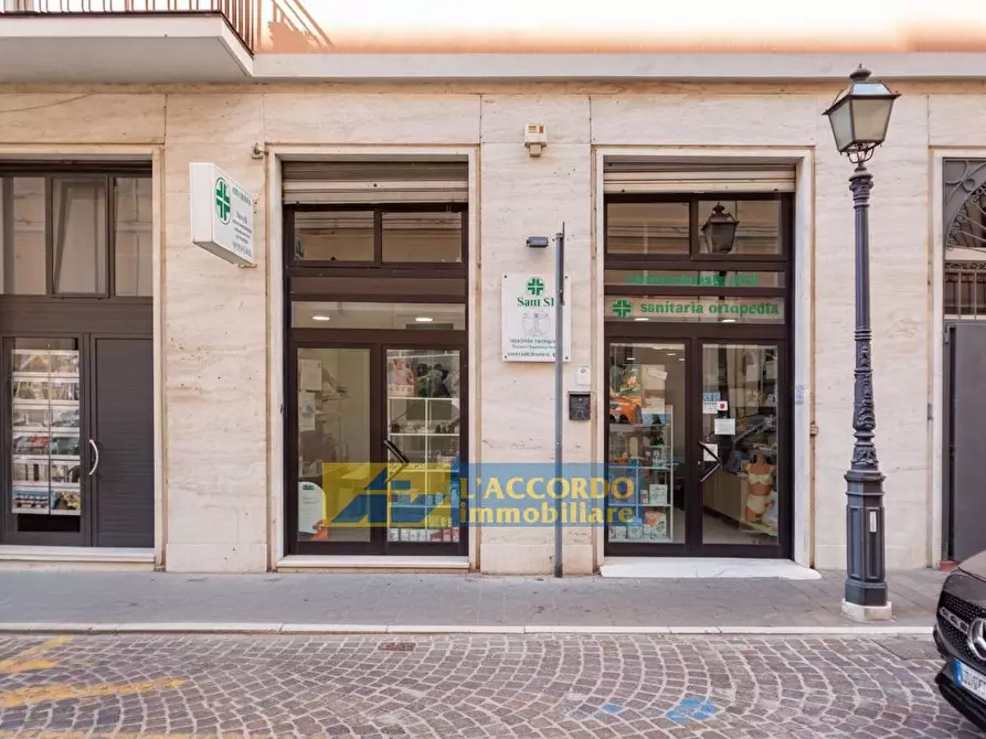 Immagine 1 di Attività commerciale in vendita  in via Priscilla 11 a Chieti