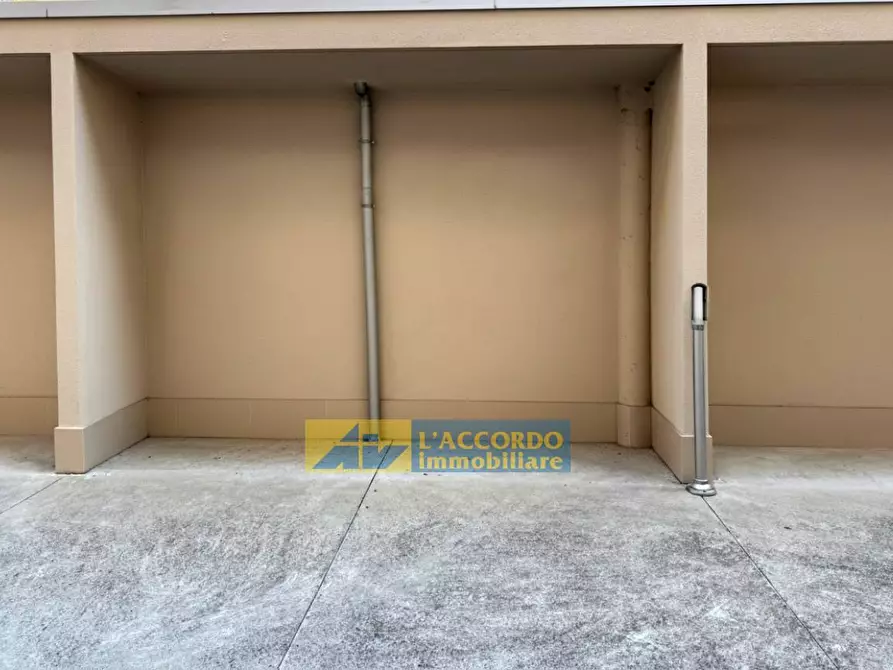 Immagine 13 di Ufficio in vendita  in via Sulmona 5/B a Chieti