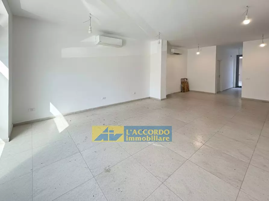 Immagine 3 di Ufficio in vendita  in via Sulmona 5/B a Chieti