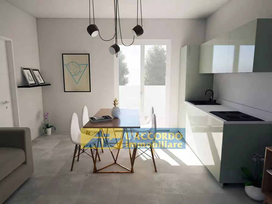 Immagine 12 di Locale commerciale in vendita  in via Angelo Camillo De Meis a Chieti