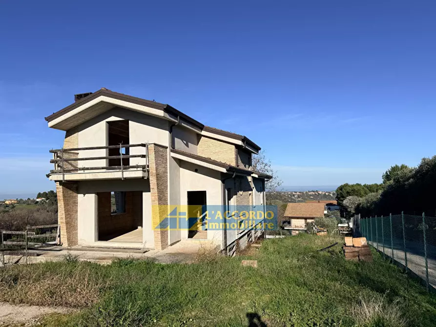 Immagine 6 di Villa in vendita  in STRADA DEL SANTISSIMO SALVATORE a Chieti